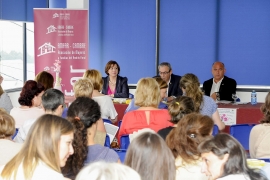 La secretaria general de Igualdad, Susana López Abella, participó en una jornada dedicada al emprendimento femenino en el ayuntamiento coruñés de Cambre