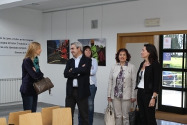 A secretaria xeral da Igualdade visitou a exposición 'Mulleres no obxectivo' no Concello do Pino