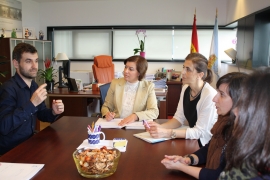 A secretaria xeral da Igualdade, Susana López Abella, reuniuse esta tarde co presidente da Federación de Asociacións de Persoas Xordas de Galicia, Iker Sertucha