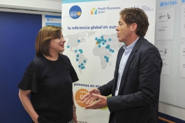 La secretaria general de la Igualdad, Susana López Abella, visitó esta mañana en A Coruña la sede de la fundación