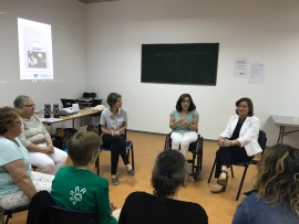 A secretaria xeral da Igualdade, Susana López Abella, visitou hoxe en Arzúa o taller organizado por Acadar, no marco do programa ‘Re_Activa.Servizo de atención integral a mulleres con discapacidade’