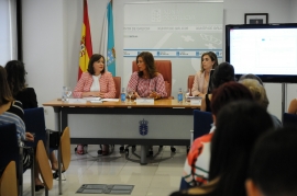 A secretaria xeral da Igualdade, Susana López Abella, acompañada da delegada territorial da Xunta en Ourense, Marisol Díaz Mouteira, presentou a nova orde de axudas